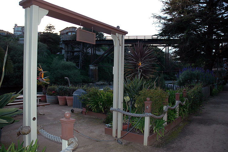 TMonday Capitola 001.JPG